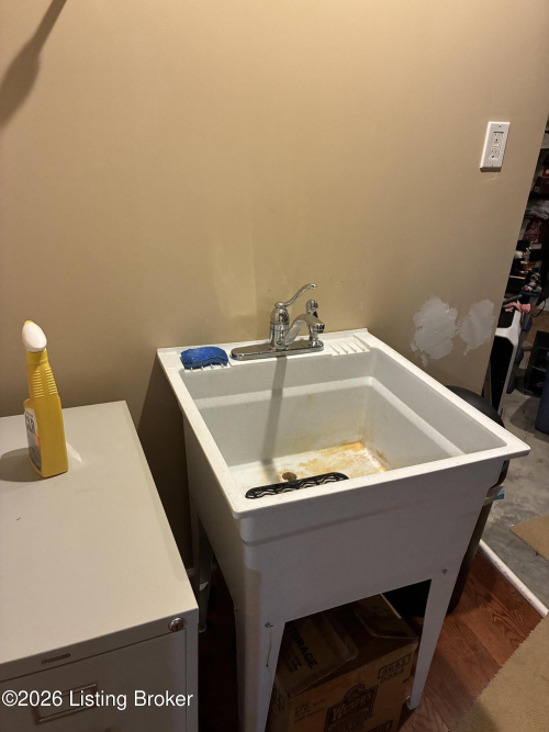 Listing Image 78