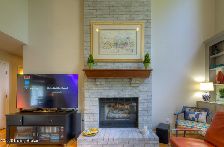 Listing Image 17