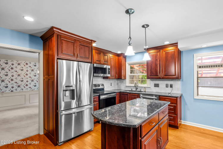 Listing Image 15
