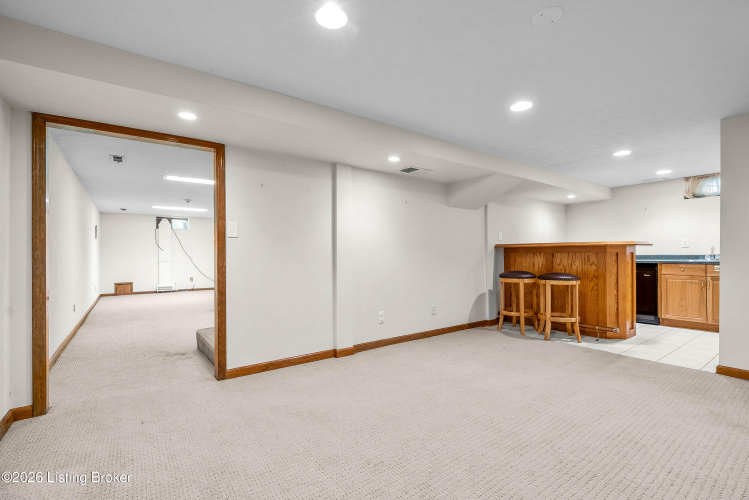 Listing Image 42