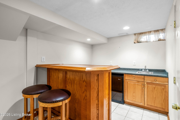 Listing Image 43