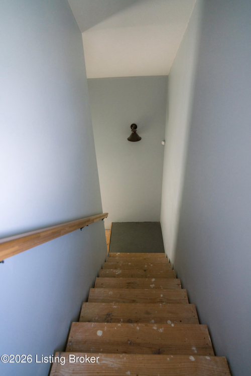 Listing Image 64