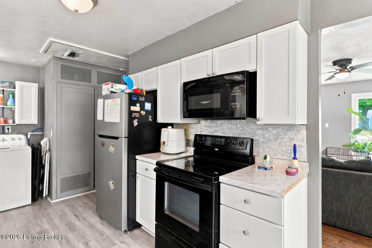 Listing Image 15