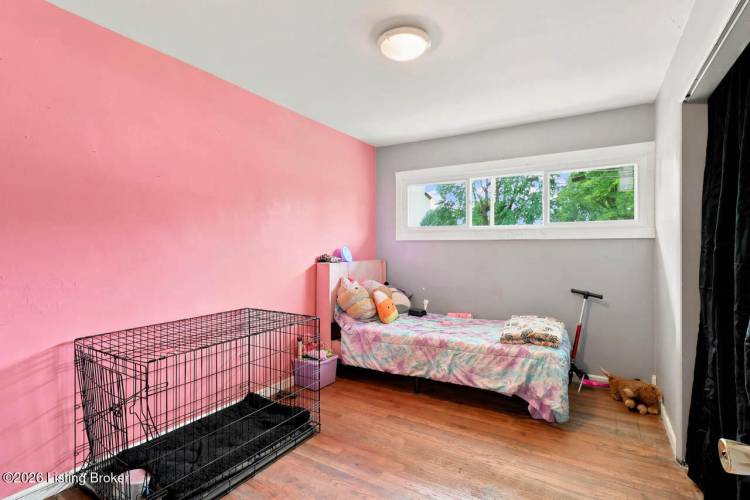 Listing Image 20