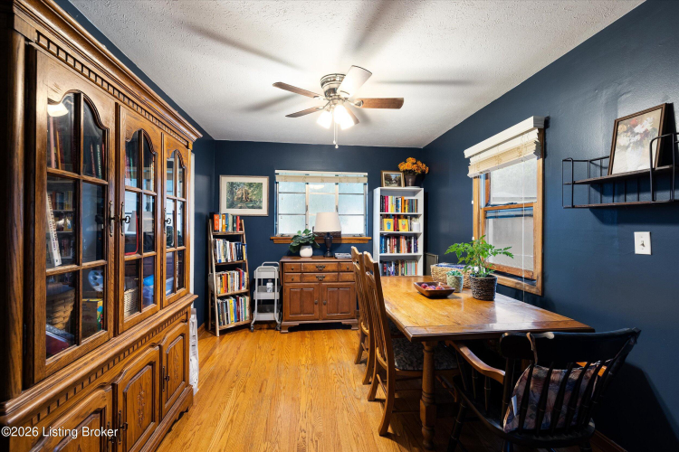 Listing Image 5