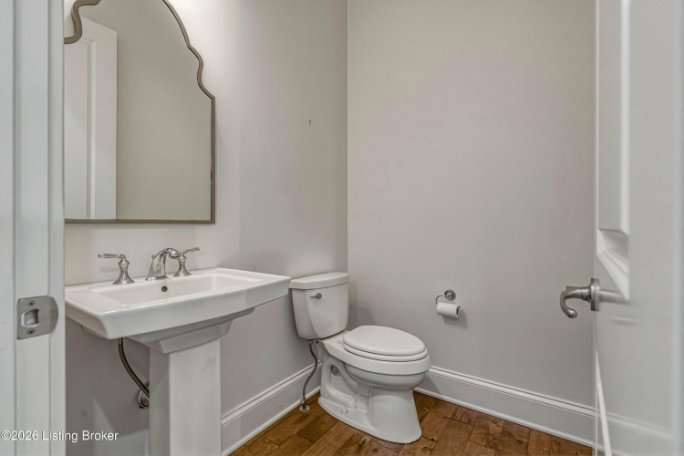Listing Image 13