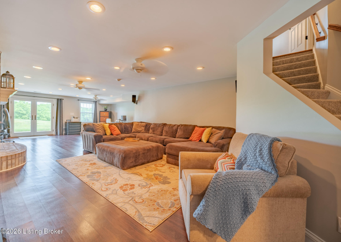 Listing Image 56