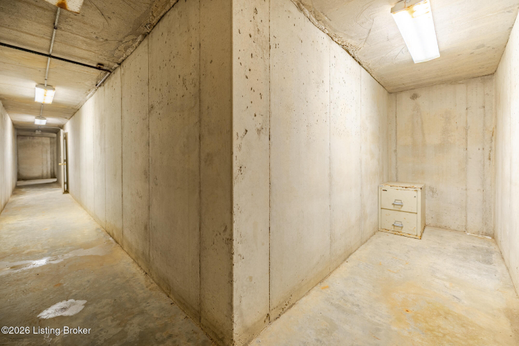 Listing Image 71