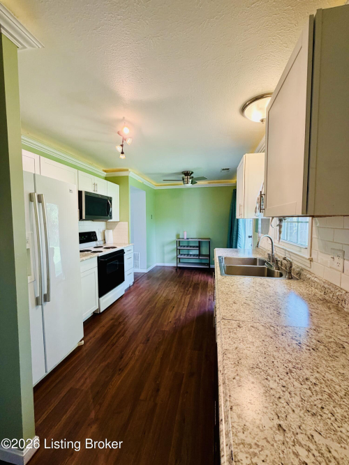 Listing Image 13