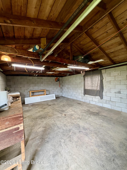 Listing Image 44