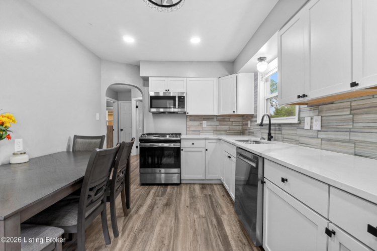 Listing Image 15