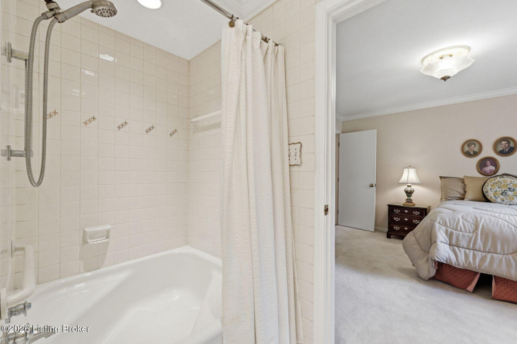 Listing Image 30