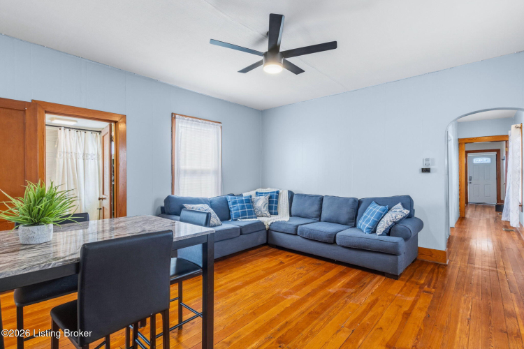 Listing Image 12