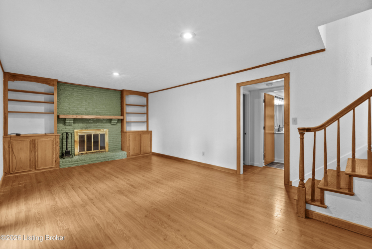 Listing Image 24