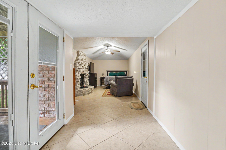 Listing Image 30