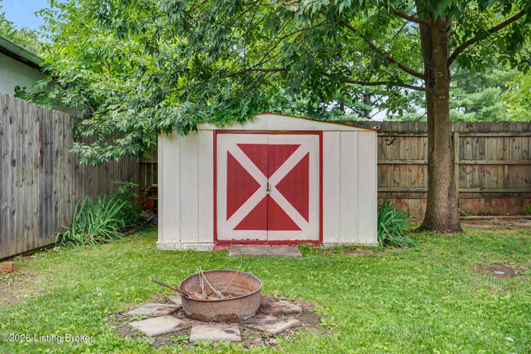 Listing Image 4