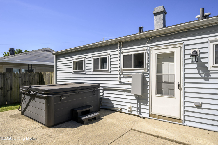 Listing Image 24