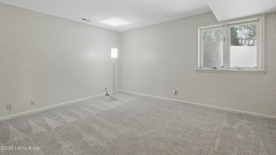 Listing Image 41