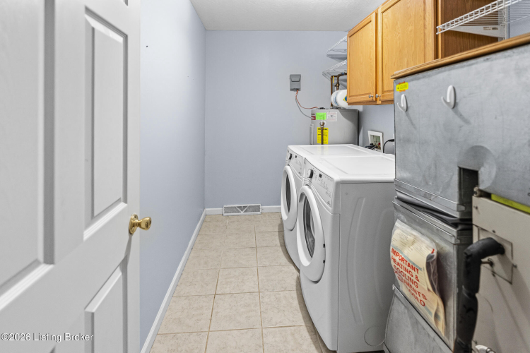 Listing Image 79