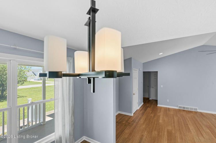 Listing Image 80