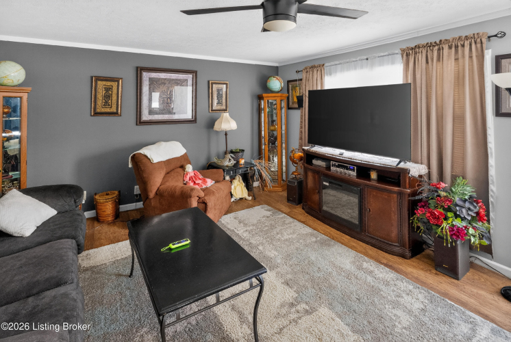 Listing Image 5