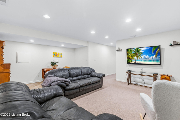 Listing Image 57