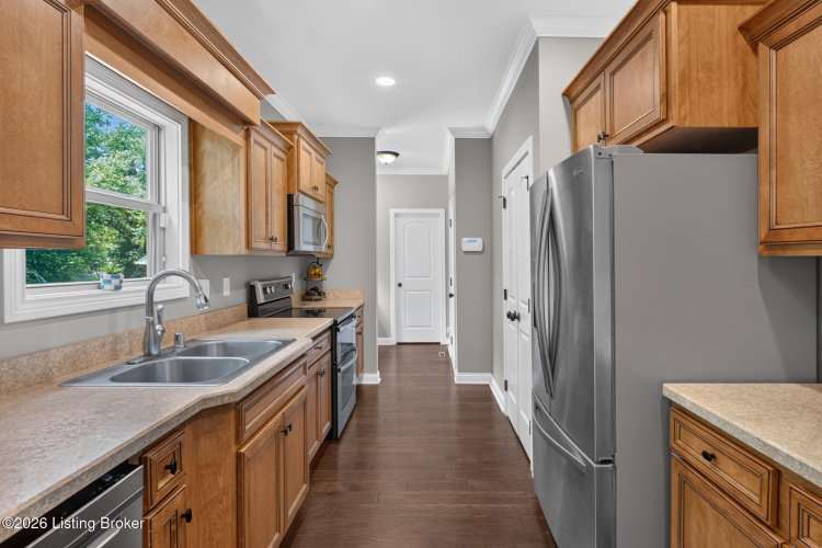 Listing Image 12