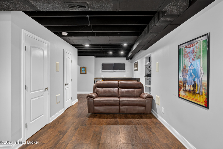 Listing Image 31