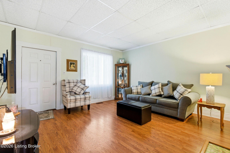 Listing Image 15