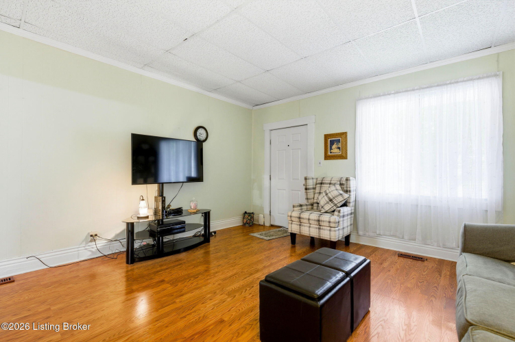 Listing Image 16
