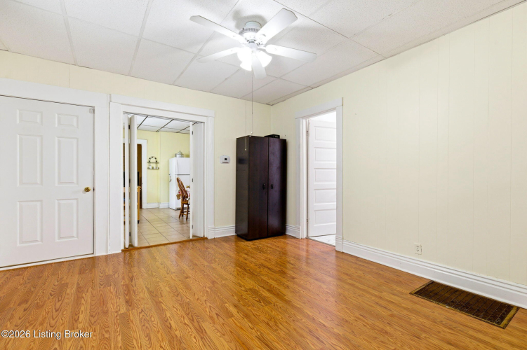 Listing Image 22