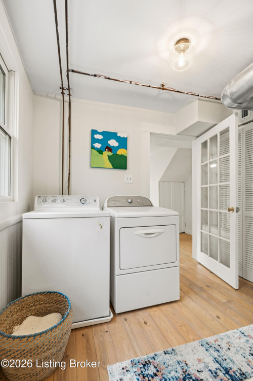 Listing Image 19