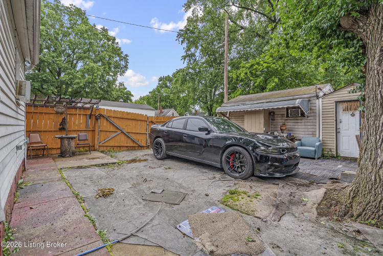 Listing Image 21