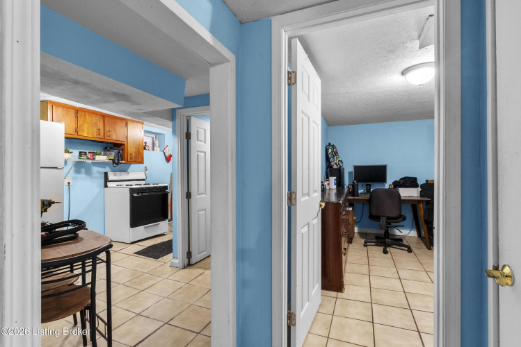 Listing Image 24