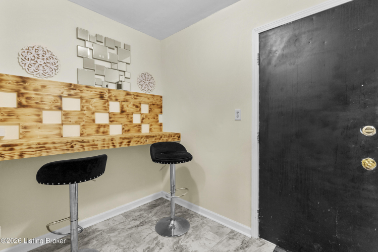 Listing Image 38