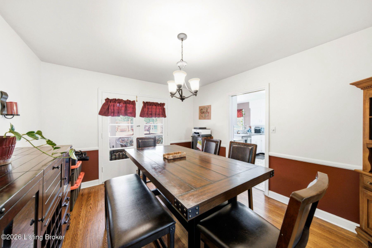 Listing Image 16