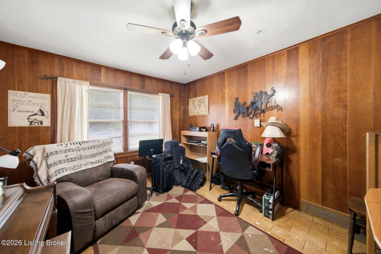 Listing Image 17