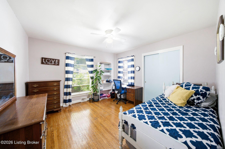 Listing Image 19