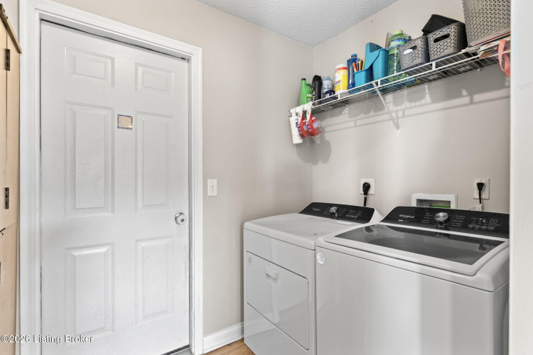 Listing Image 20