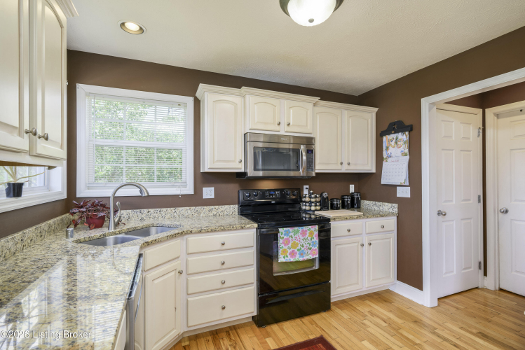 Listing Image 14