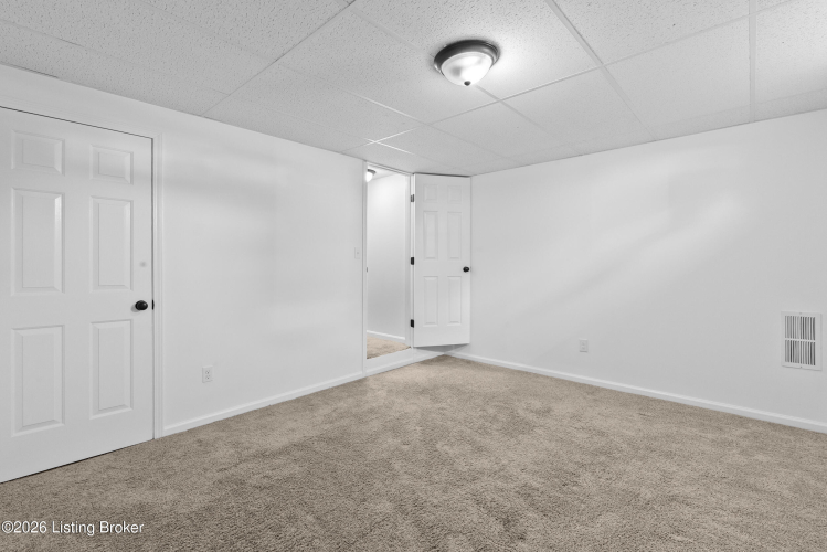 Listing Image 39