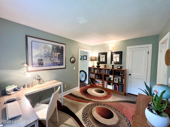 Listing Image 8