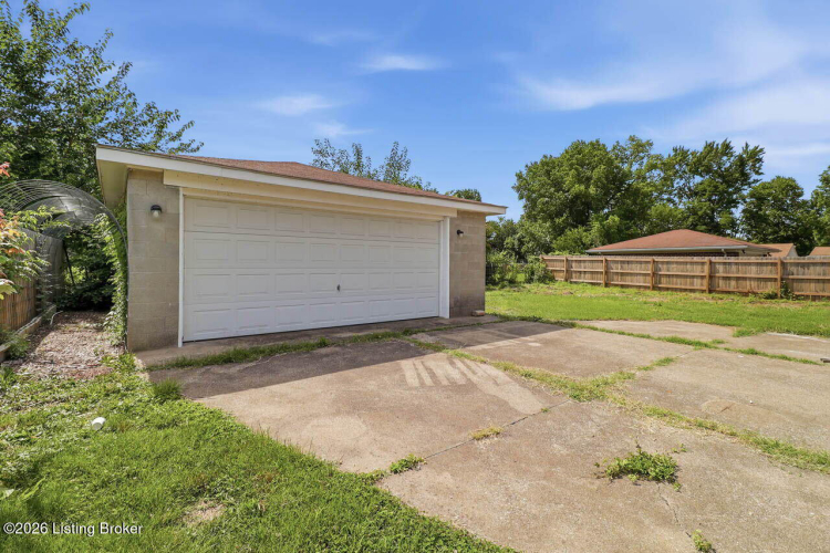 Listing Image 28