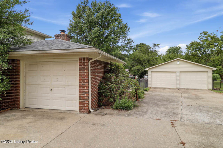 Listing Image 38