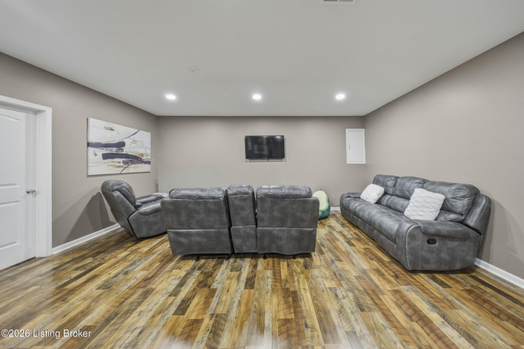 Listing Image 56