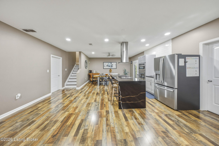 Listing Image 58
