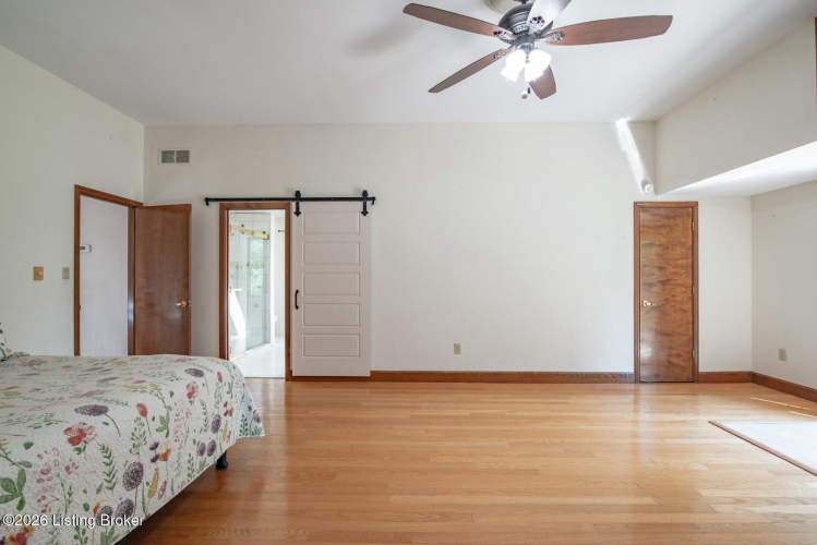 Listing Image 55