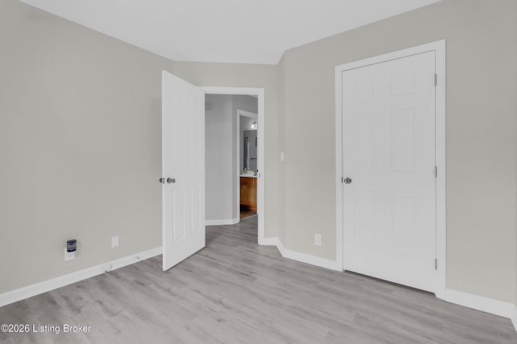 Listing Image 57