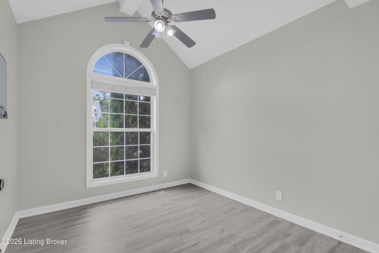 Listing Image 59