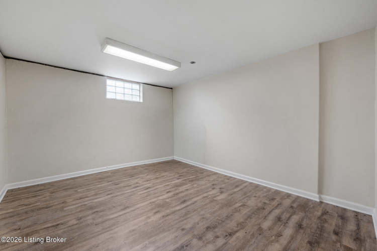 Listing Image 33
